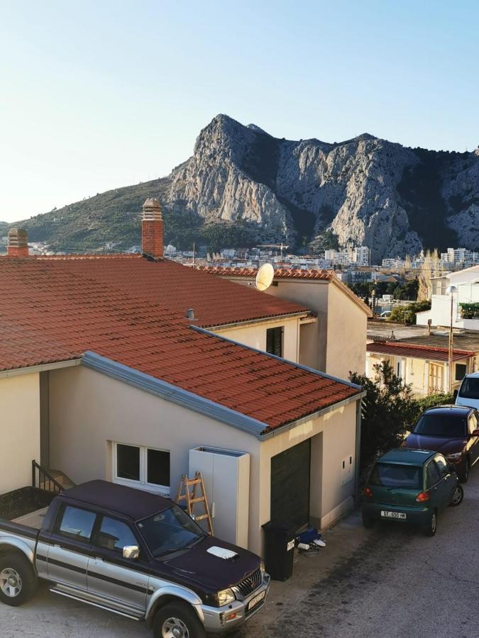 Apartment Vista Оміш Екстер'єр фото